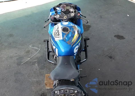 2015 Suzuki Gsx-R600 из США, поврежденный, VIN JS1GN7FA9F2101005